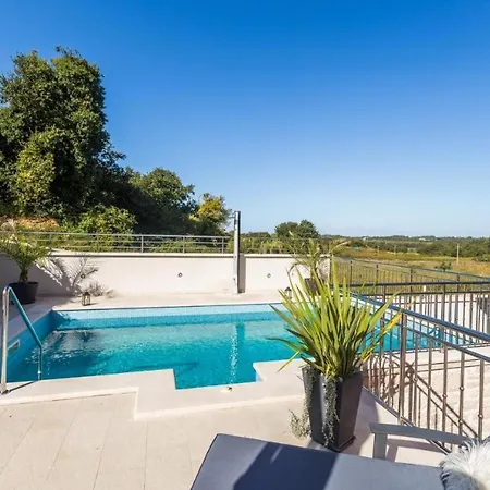 Mirjana With Private Pool Villa Mugeba