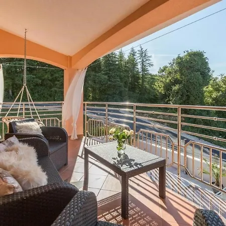 Villa Mirjana With Private Pool Mugeba