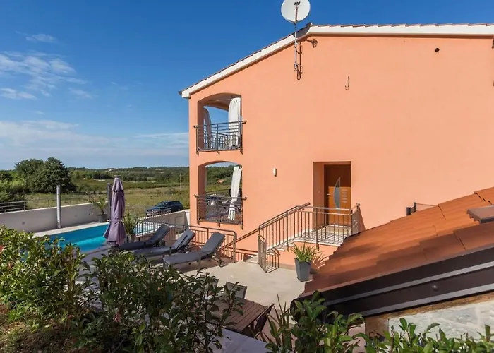 Vila Mirjana With Private Pool Mugeba