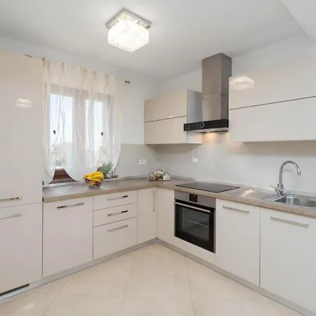 Villa Mirjana With Private Pool *
