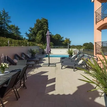 Vila Mirjana With Private Pool Mugeba