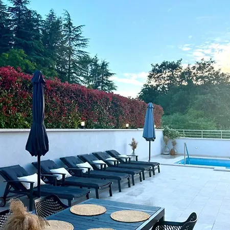 Mirjana With Private Pool Villa