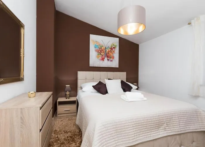 Mirjana With Private Pool Villa